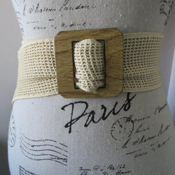 Vintage 1980s Wide Cream Macrame Belt With Faux Wood Square Belt Buckle - Picture 2 of 8
